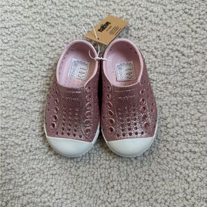 SOLD on cp - Native Kids Glittery Pink Water Shoes - 4c